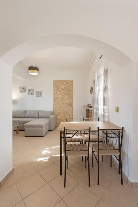 Апартаменти Spiros House Свороната Екстер'єр фото