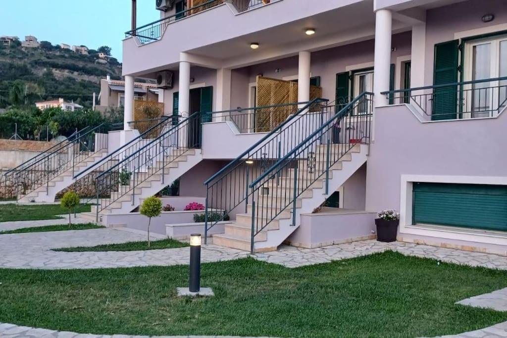 Апартаменти Spiros House Свороната Екстер'єр фото